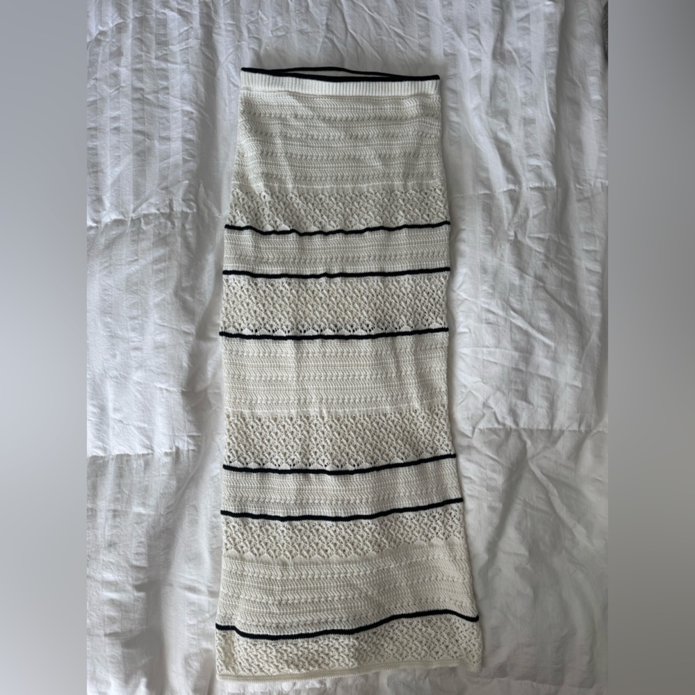 Abercrombie & Fitch Cream Skirt with Black Trim